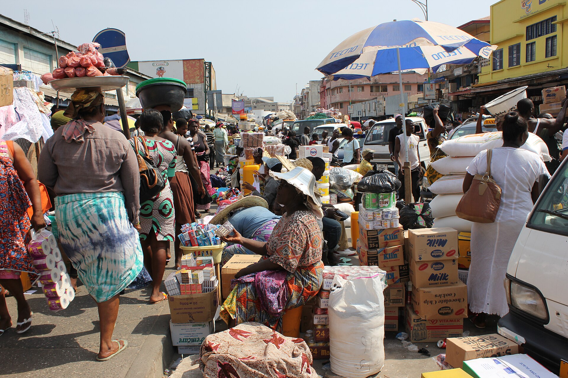 Accra by Mood: A Neighbourhood Adventure photos gallery image 1